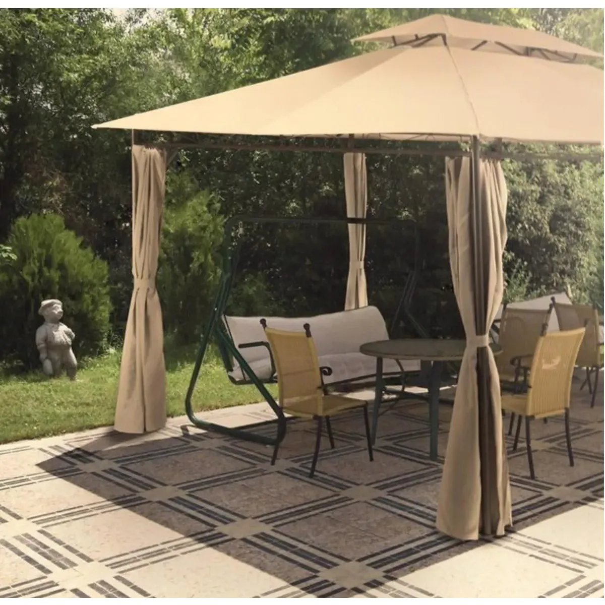 Jana Horváthová - Veľmi pekný a priestranný pavilón. Páči sa mi, že má bočné plachty a v zlom počasí ho môžeme zatvoriť.