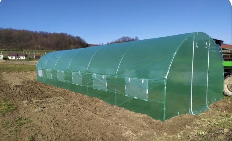 Lukáš Dvořák - Veľmi dobrý návod na zostavenie, celá konštrukcia je označená číslami. Postavili bez problémov. Výborný nákup.